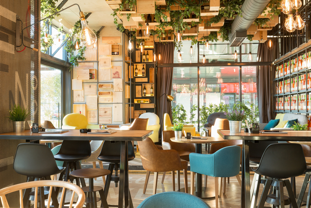 Percantik Interior Café Anda Dengan Mengenal 5 Macam Jenis Kursi Ini!